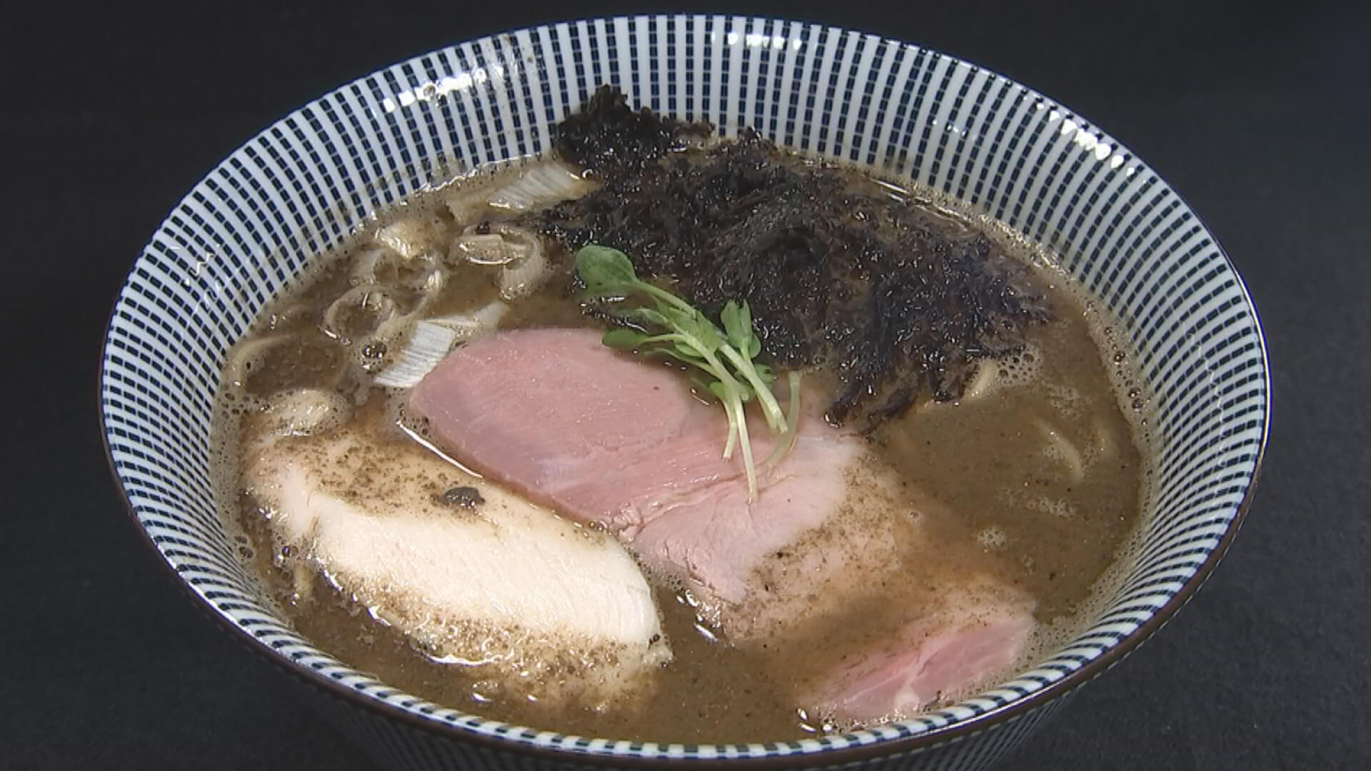 ボシマックス セイギ実食 うMAX!