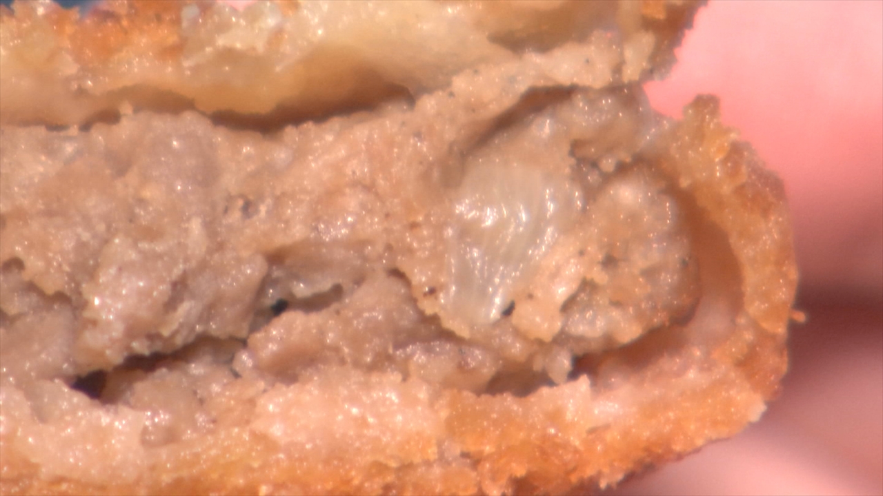 ローソン 旨みあふれる牛肉メンチ 中身