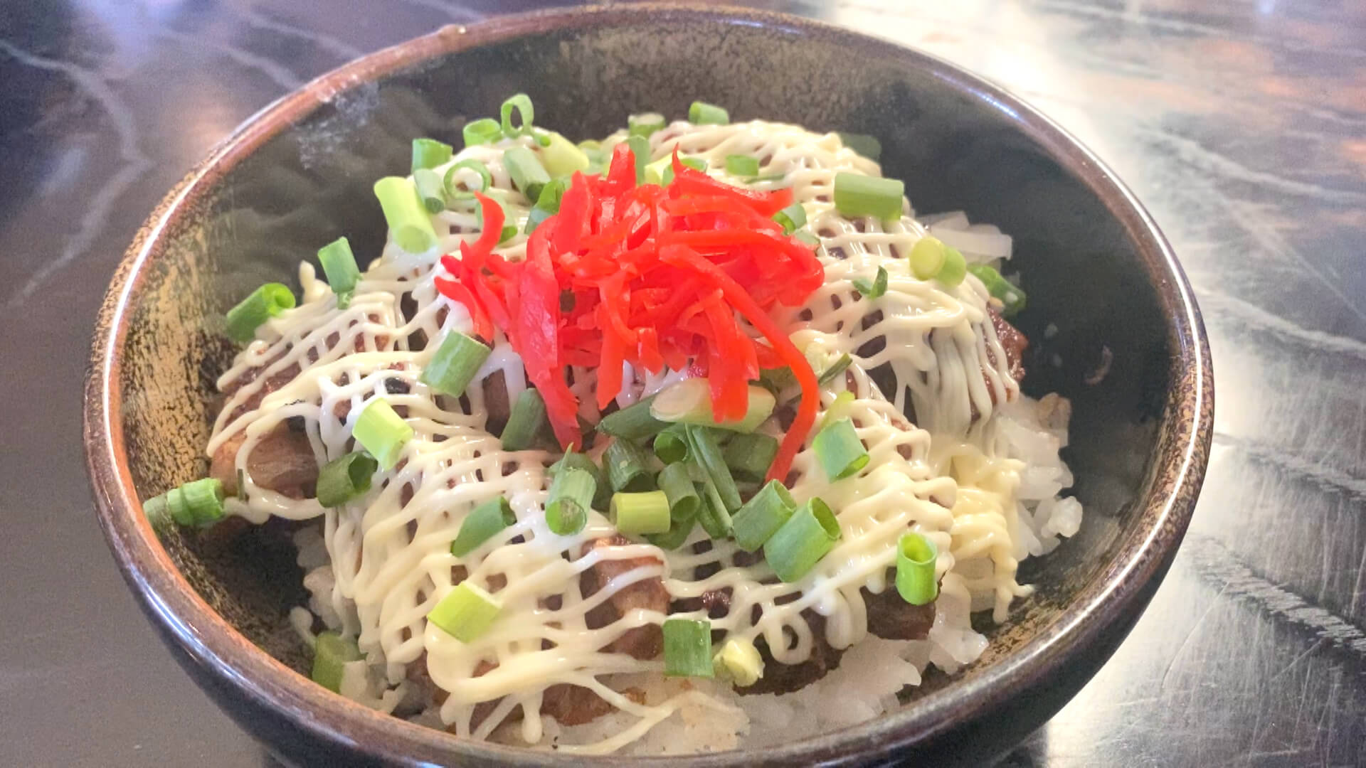 店主の遠藤さんにトロトロなパイカをつくるコツを伺ったところ「気合」と「根性」との返事が 美味しいものをつくるって大変だぁ~