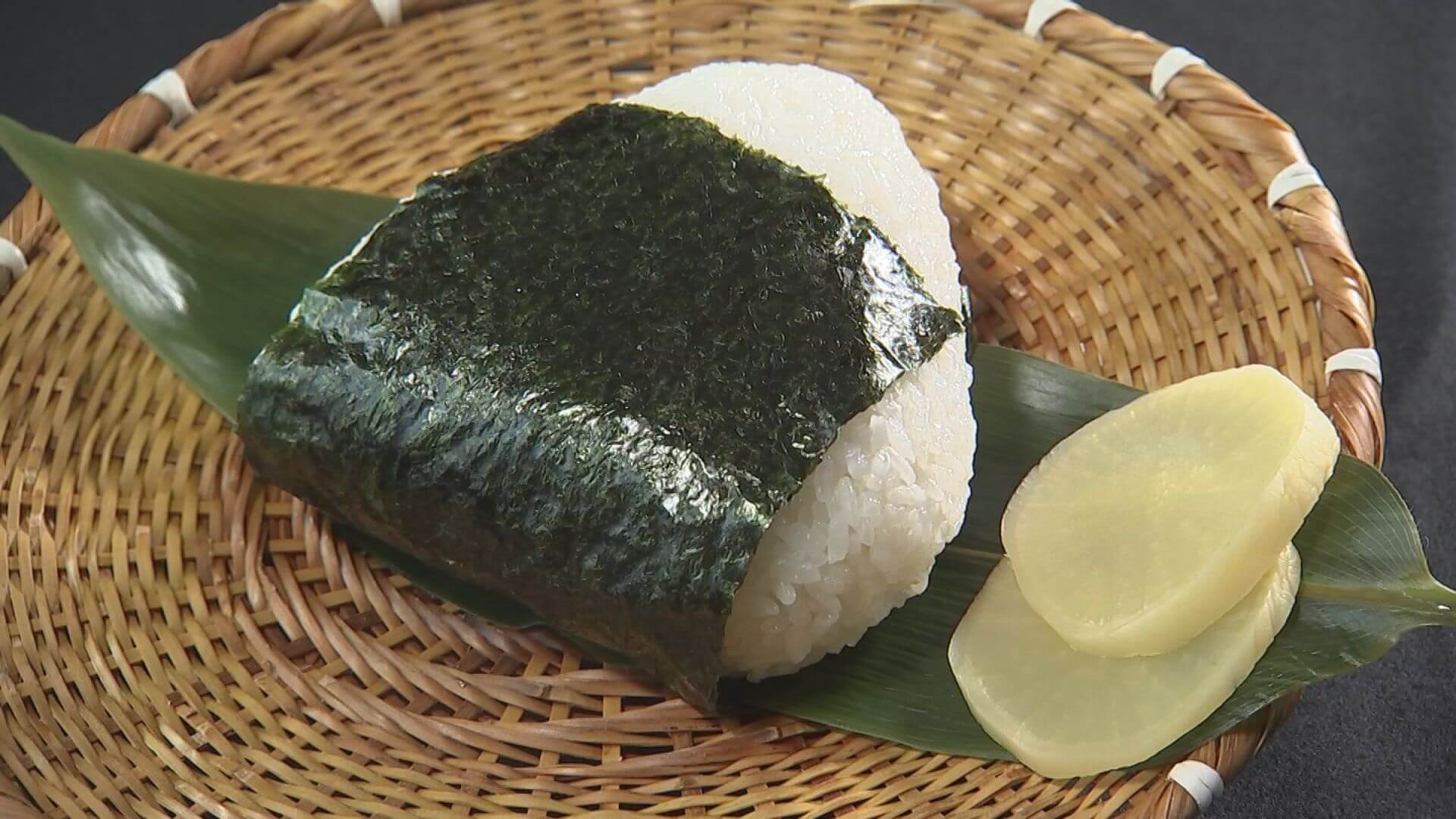 彦摩呂さん実食:でっけえおにぎり